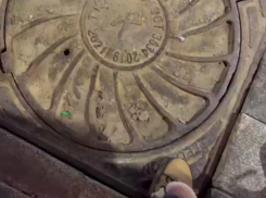 Нерабочий портал в преисподнюю засняли в самом центре Воронежа