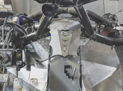 Вид из кабины народной версии Cybertruck показал мастер из Воронежа