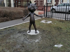 У памятника Котенку с улицы Лизюкова под Воронежем появился клон