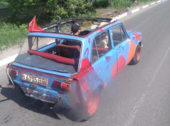 Потасканная жизнью «двойка» превратилась в кабриолет в Воронеже