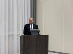 Главой Репьевского района Воронежской области снова избрали единоросса