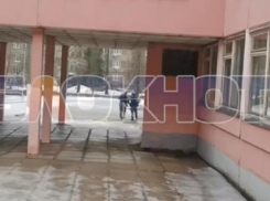 Любовный след нашли в истории со скоплением силовиков у школы №43 в Воронеже