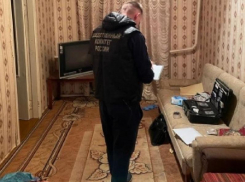 Труп 40-летнего мужчины с ножевыми ранениями нашли в одном из домов Воронежской области