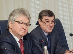 Мужской поступок: Владимир Ходырев рискует креслом спикера за друзей из «Лёнинграда»