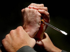 «Режь его!»:воронежцы избежали тюрьмы за нападение на полицейского у памятника погибшим солдатам