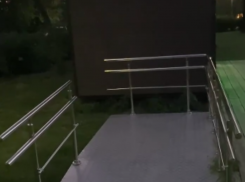 Странное проектировочное решение возле популярной достопримечательности показали на видео под Воронежем