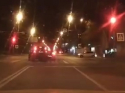 Момент нелепого столкновения двух нарушителей сняли в Воронеже 