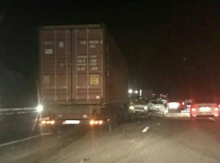 Фура снесла 10 автомобилей в пробке на М4 «Дон» в Воронежской области