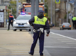 Источник раскрыл причину задержания сотрудника ГИБДД в Воронеже