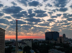 Воронежцы делятся завораживающими снимками  умопомрачительного рассвета 