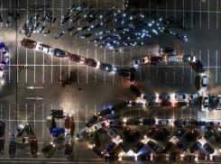 Воронежские автомобилисты устроили потрясающий флешмоб к 9 Мая