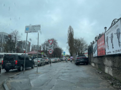 Адские дождливые пробки остановили движение в Воронеже