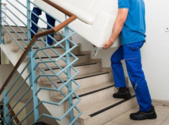 Воронежцев предупредили о «золотых» грузчиках, выбивающих деньги угрозами