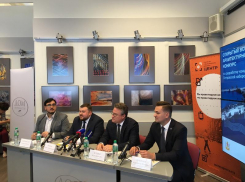 Пафос и неопределенность: как чиновники представили переделку Петровской набережной 