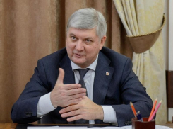Обыски у воронежских чиновников ударили по губернатору Гусеву