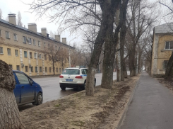 Элитный полицейский внедорожник заметили среди воронежского гетто 