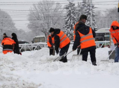 К уборке снега на тротуарах Воронежа привлекут клинеров