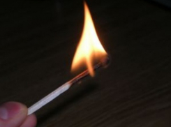 23-летний воронежец поджигал детские коляски, велосипеды и мебель соседей