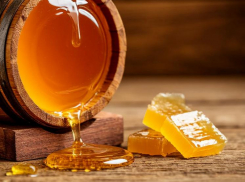 Гадание на валенке и изгнание чертей: как провести день, чтобы весь год был «сладким»