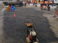 Заасфальтирована дорога на месте, где устраняли жесткое повреждение коллектора в Воронеже