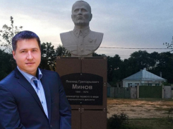 На двойные стандарты мэрии намекнул борец за памятник Хою в Воронеже