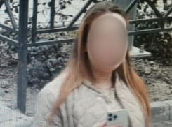 18-летняя девушка обчистила воронежскую старушку и уехала со взрослым любовником в Сочи 