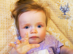 Редкое генетическое заболевание убивает воронежскую девочку. Лекарство есть, но его нет!