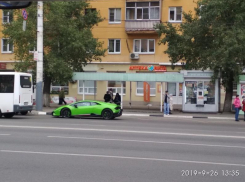 Lamborghini Gallardo ядовитого цвета заметили среди воронежской действительности