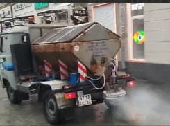 Какие улицы обработают реагентом вместо песка, рассказали в мэрии Воронежа