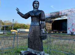 Легендарную страшно-красивую Алёнку установили на новом месте в Воронеже