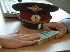 Элитный воронежский гаишник признался в сборе дани с подчиненных