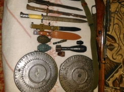 В Воронеже у юноши полицейские обнаружили целый арсенал незаконного оружия