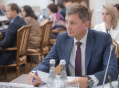 Обанкроченный производитель яблок пытается выгнать из корпусов компанию воронежского экс-министра 