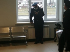 У казака забрали холодное оружие на избирательном участке в Воронеже
