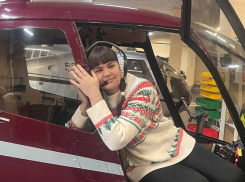 Мечта о небе: как воронежская девушка с эпилепсией села в кабину вертолета 