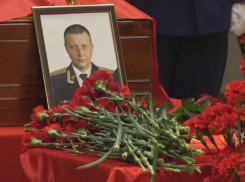 Две главные цели в жизни погибшего в Сирии штурмана назвали на панихиде в Воронеже