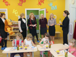 Вице-мэр Воронежа Надежда Савицкая инспектировала детский сад без бахил