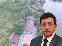 Мифические особняки на берегу водоема нашел Навальный у воронежского депутата