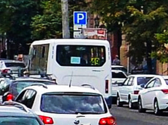 Популярный автобусный маршрут пообещали сохранить для воронежцев