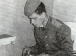 Как Констанин Ашифин на «Урале» выломал железные ворота в воинской части