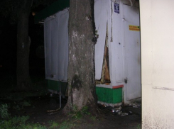 В Воронеже 7 августа ночью подожгли 5 табачных киосков (ФОТО)