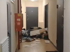 Ночная «школа ремонта» от неадекватной девушки попала на видео в Воронеже