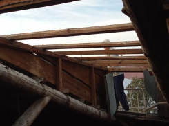 Крыша с дырищей: великого потопа опасаются жители Воронежа