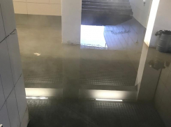 «Фекальный бассейн» образовался в подземном переходе в Воронеже