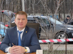 Выживший после взрыва машины воронежский чиновник возвращается на работу