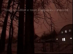 Странные вспышки в небе сняли на видео под Воронежем