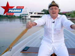 «Взмутить эту воду – умрёт почти все!»: Олег Пахолков предложил как очистить российские реки, ставшие помойками