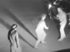 Полный сюр: драка, угон и ДТП за 2 минуты попали на видео в Воронеже