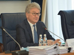 Призрачный спикер Ходырев технично отмахнулся от посягательств Жогова на его власть