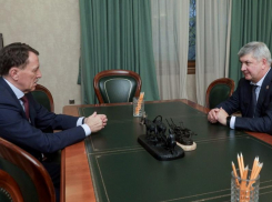 Чудеса математики: Гусев «потерял» из бюджета 26 млрд рублей во время встречи с Гордеевым